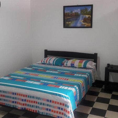 Hospedaje Santa Barbara Буга Екстериор снимка